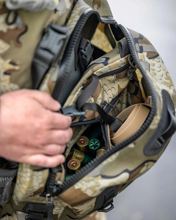 KUIU DELTASTORM 800 SUBMERSIBLE WAISTPACK
